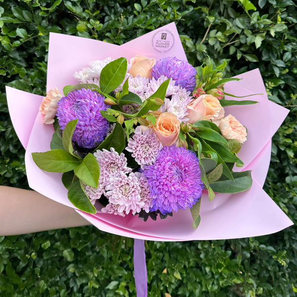 FLORIST CHOICE SEASONAL BOUQUET DELUXE Northside Flower Market