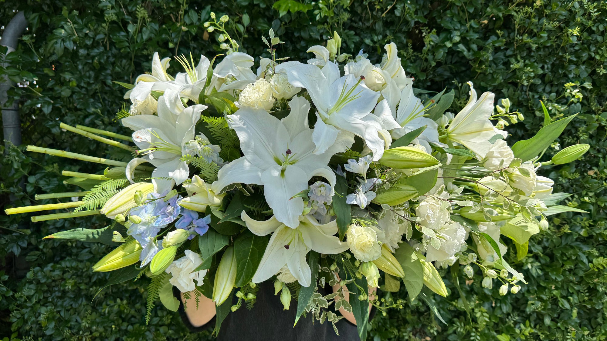 WHITE & BLUE FUNERAL SHEAF