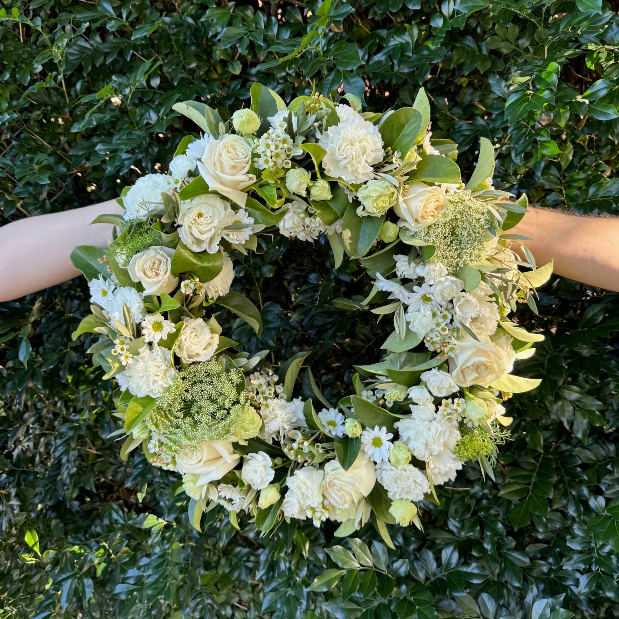 LARGE WHITE WREATH