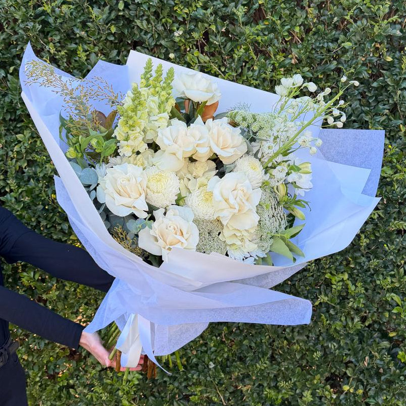 LUXURY WHITE BOUQUET