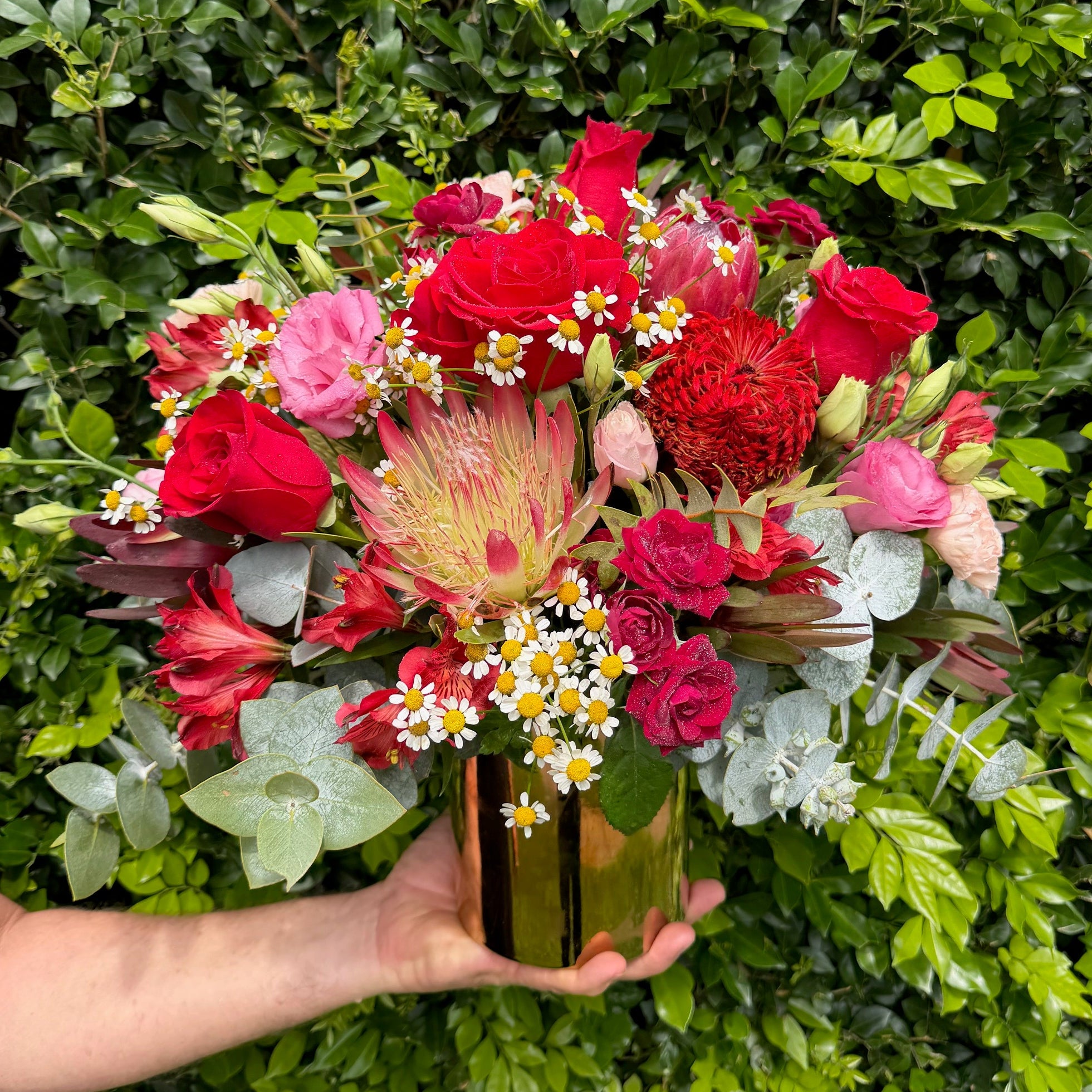 ROMANTIC NATIVE ARRANGEMENT