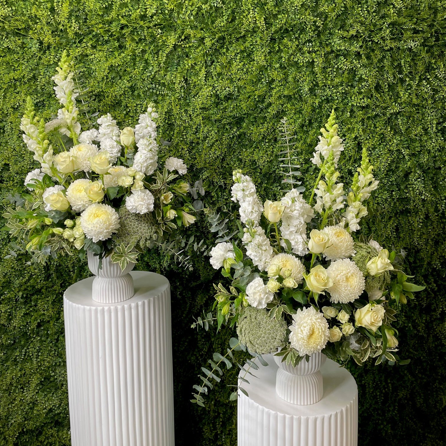 WHITE PEDESTAL ARRANGEMENT